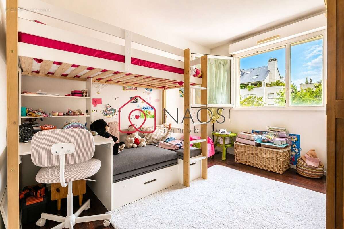 En EXCLUSIVITE : Rueil-Malmaison proche gare appartement 5 pièces avec balcon + 2 parkings + ca - photo 9