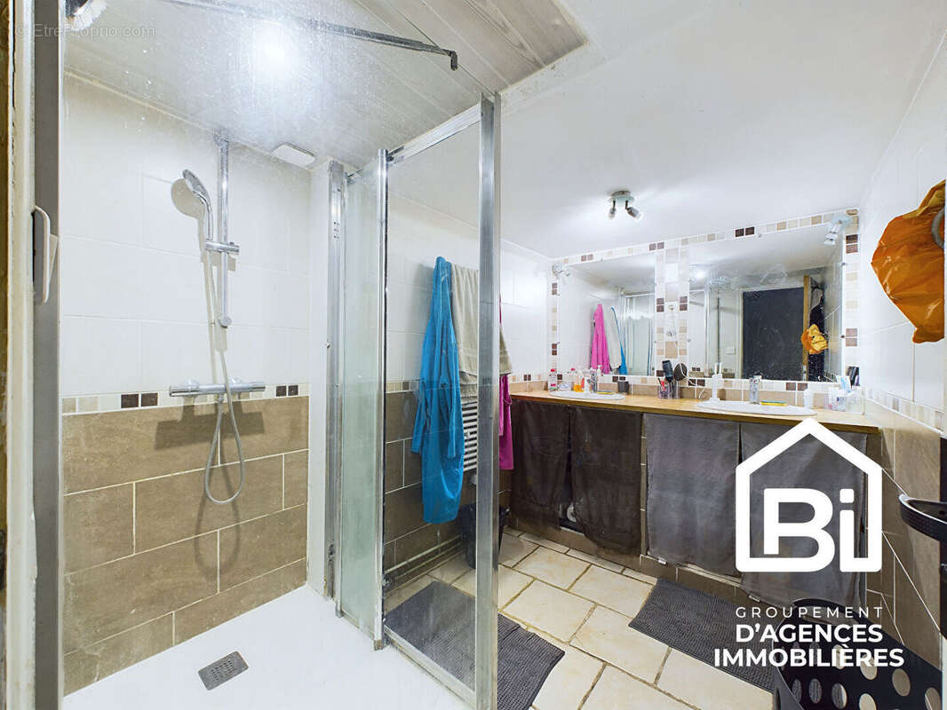 Maison à MEZIDON-CANON