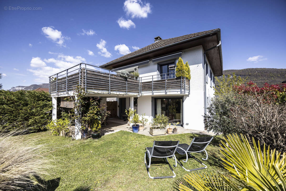 Maison à BRISON-SAINT-INNOCENT