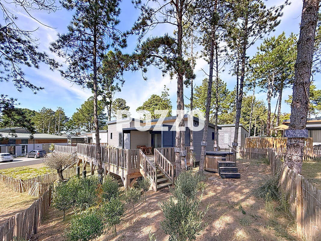 Maison Jullouville 3 pièce(s) 49 m2 plage et commerces a pieds - photo 2