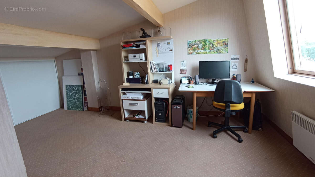 Appartement à VILLE-D&#039;AVRAY