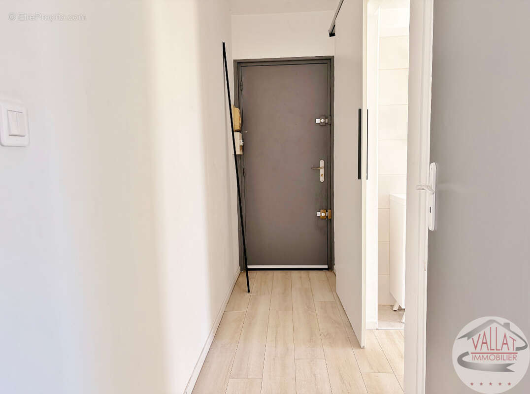 Appartement avec jardin et terrasse proches de toutes les commodités ! - photo 9