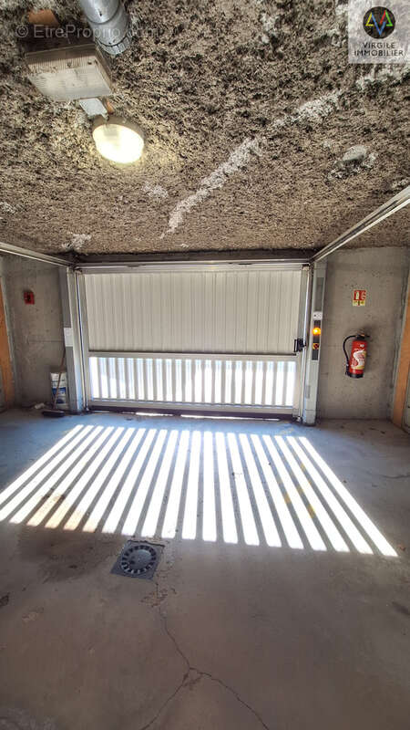Parking à LES HOPITAUX-VIEUX
