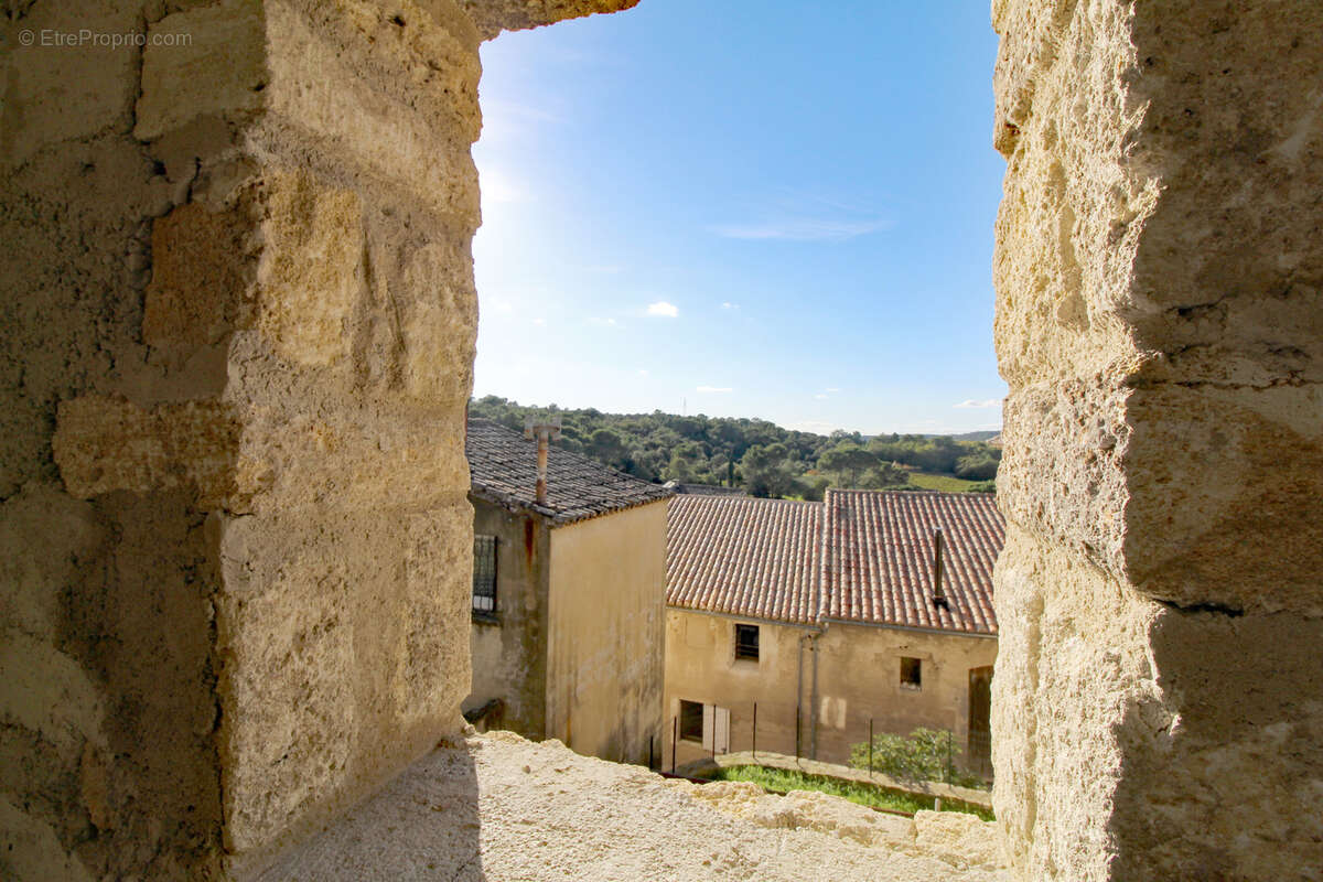Maison à SANILHAC-SAGRIES