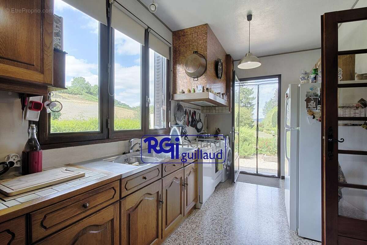 Appartement à LA TOUR-DU-PIN