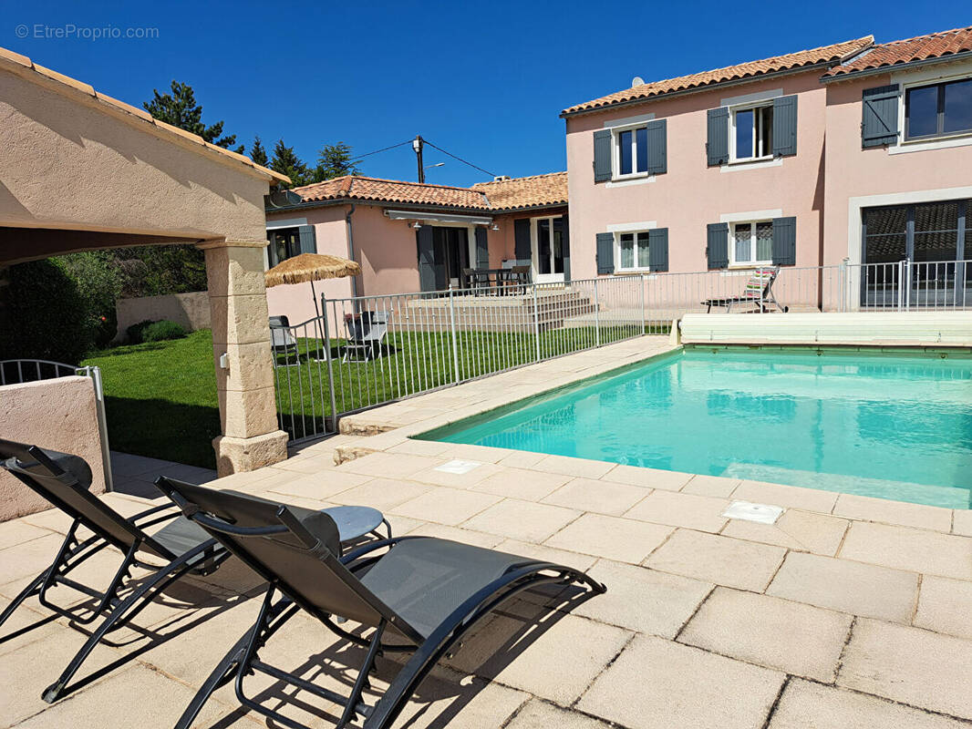 Maison à MALAUCENE