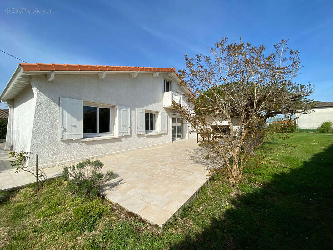 Maison à LAMASQUERE
