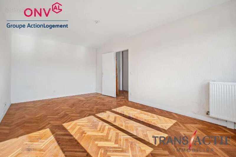 Appartement à SAINT-CYR-L'ECOLE