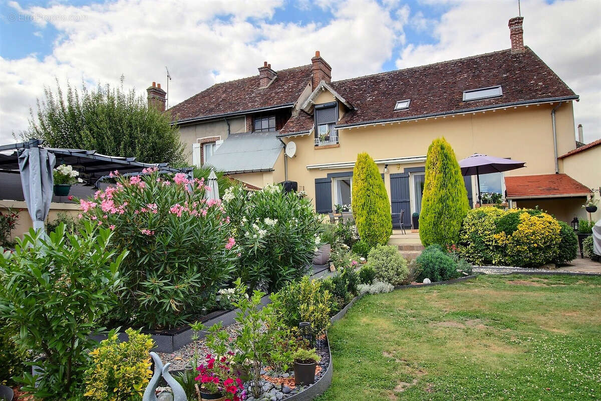 Maison  proche centre de NOGENT LE ROI - photo 6