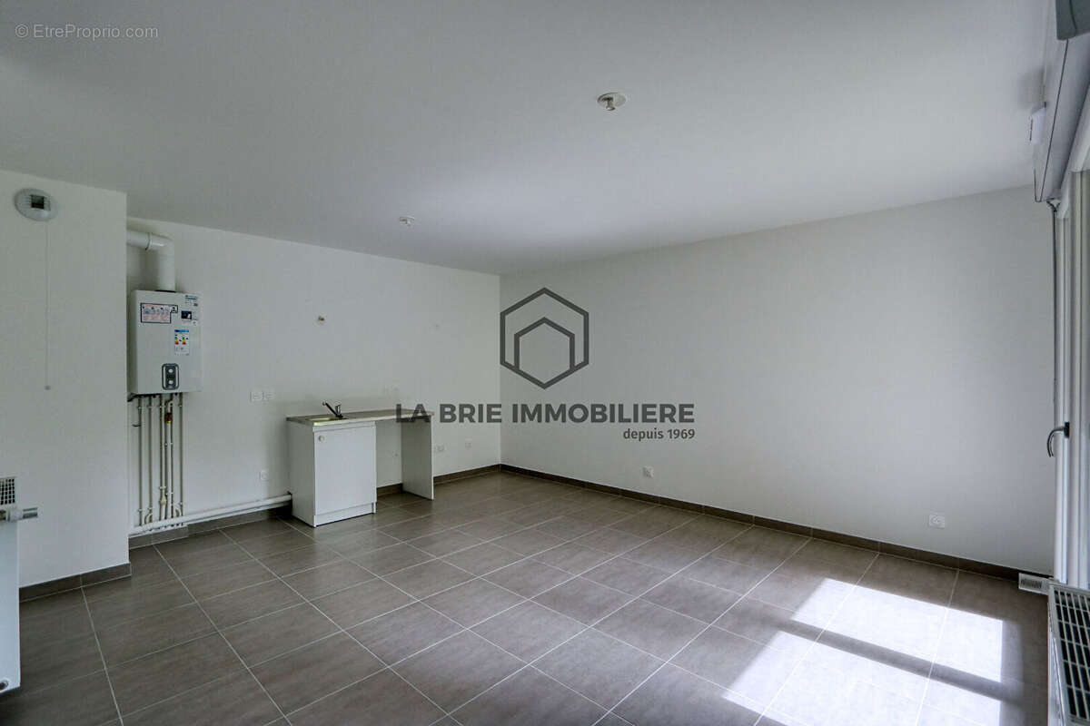 Appartement à PONTAULT-COMBAULT
