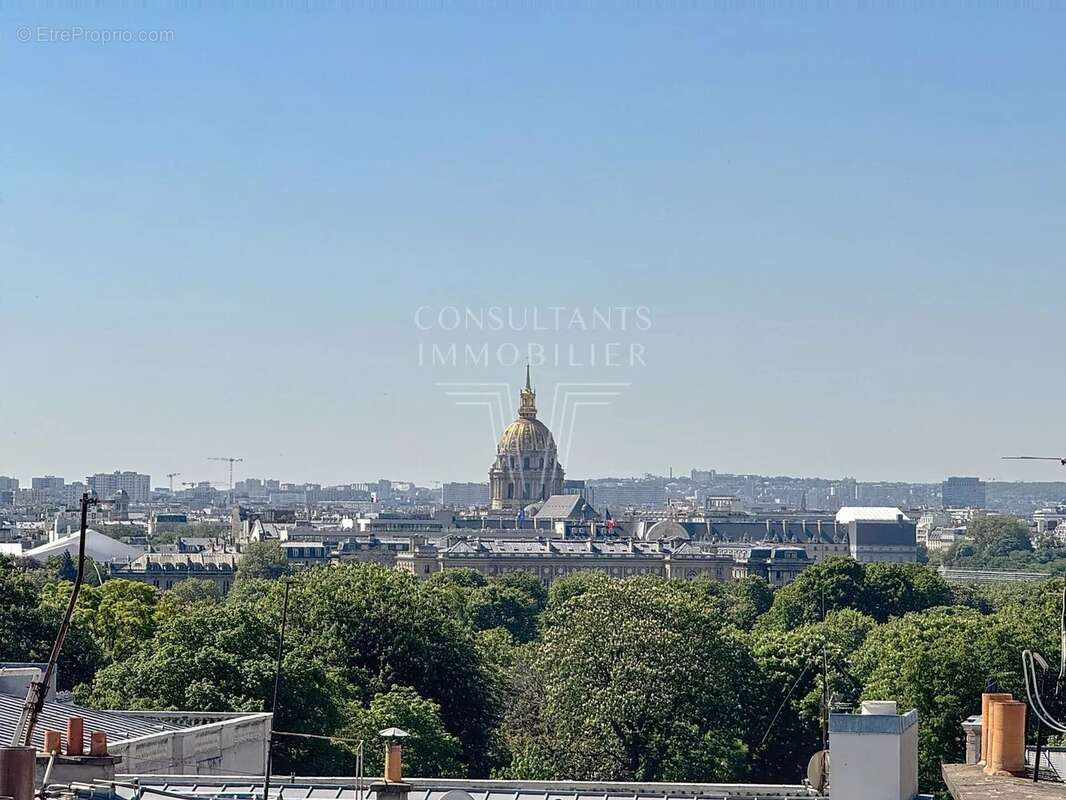 Appartement à PARIS-8E