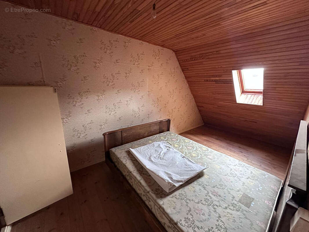 Appartement à SAINT-REMY-DE-CHAUDES-AIGUES