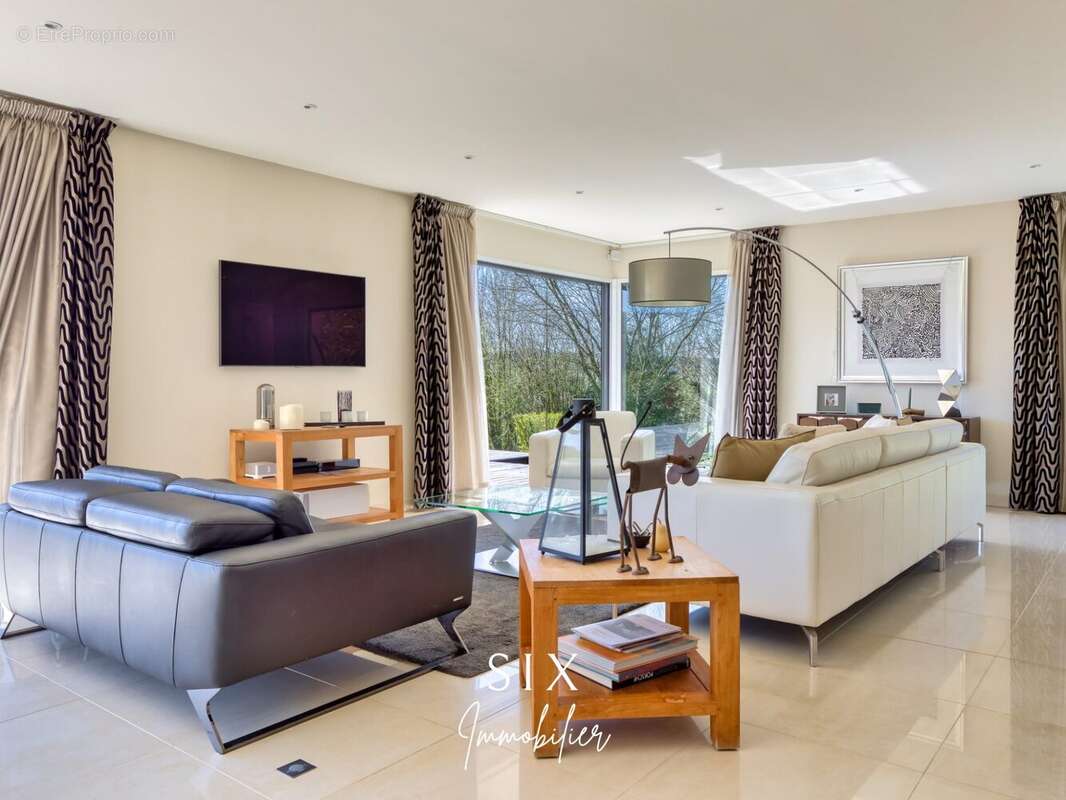 Maison à PONT-L&#039;EVEQUE