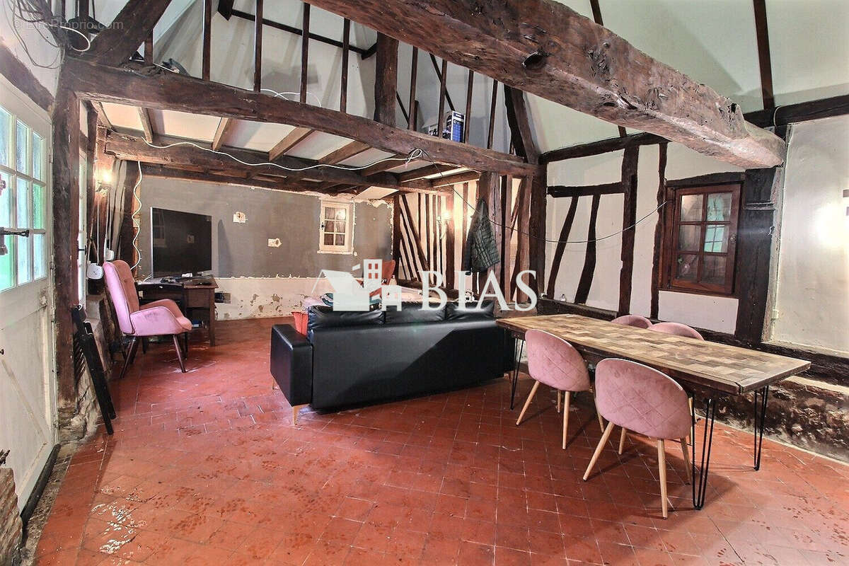 Maison à BOURG-ACHARD