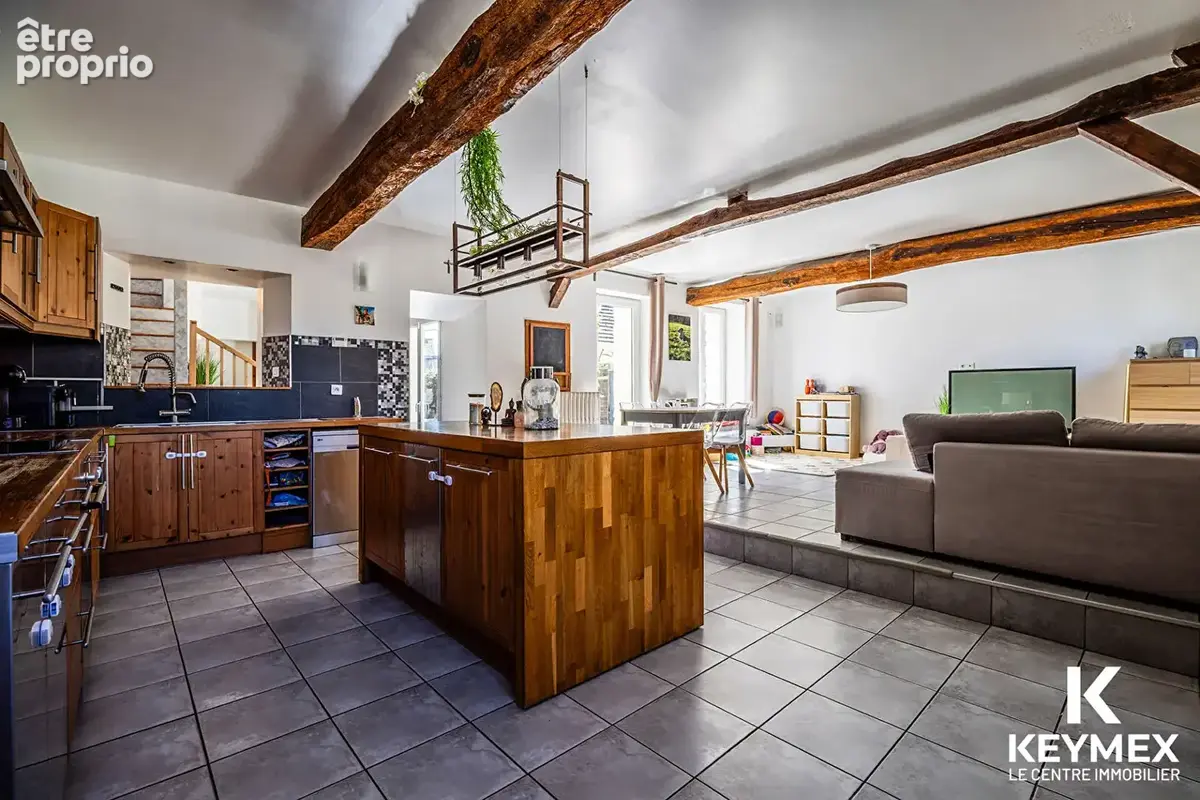 Maison familiale de caractère à vendre à Neuilly-en-Thelle - 6 pièces - 4 chambres - photo 3
