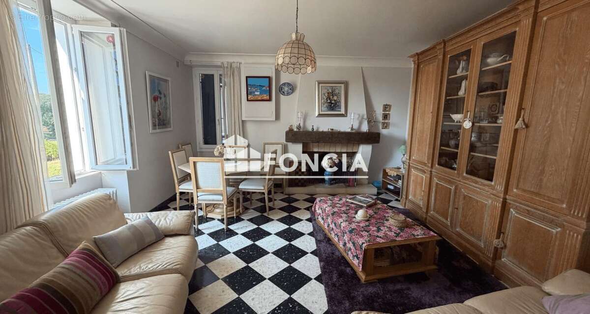 Propriété de caractère à deux pas du village - photo 2