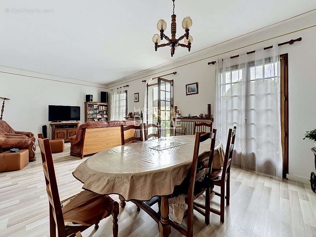 Maison à LA FERTE-GAUCHER