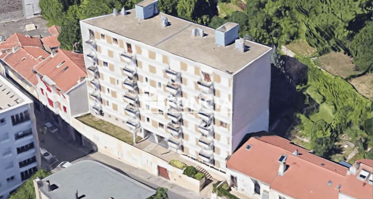 Appartement à SAINT-ETIENNE