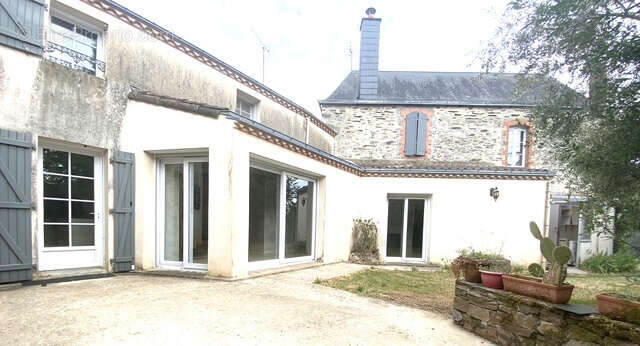 Maison à MOUCHAMPS