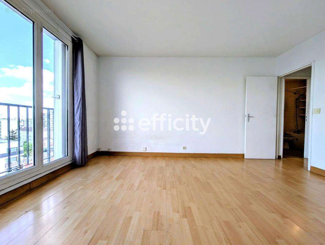 Appartement à EPINAY-SUR-SEINE