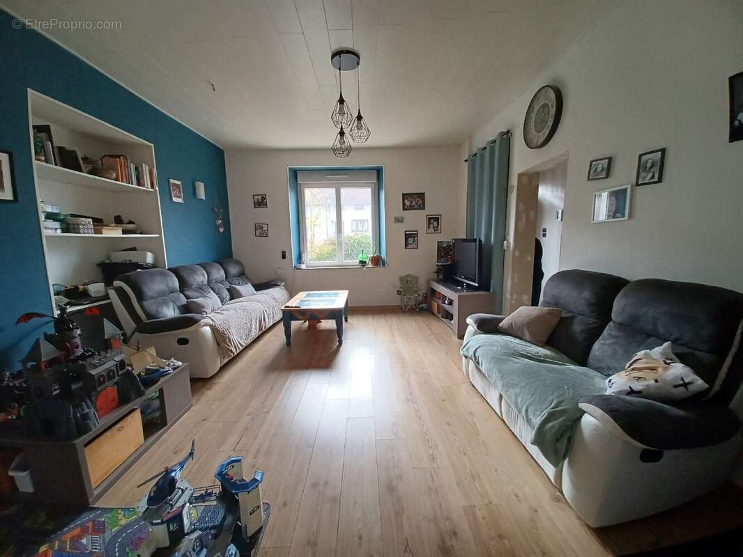 Maison à BOURDONNAY