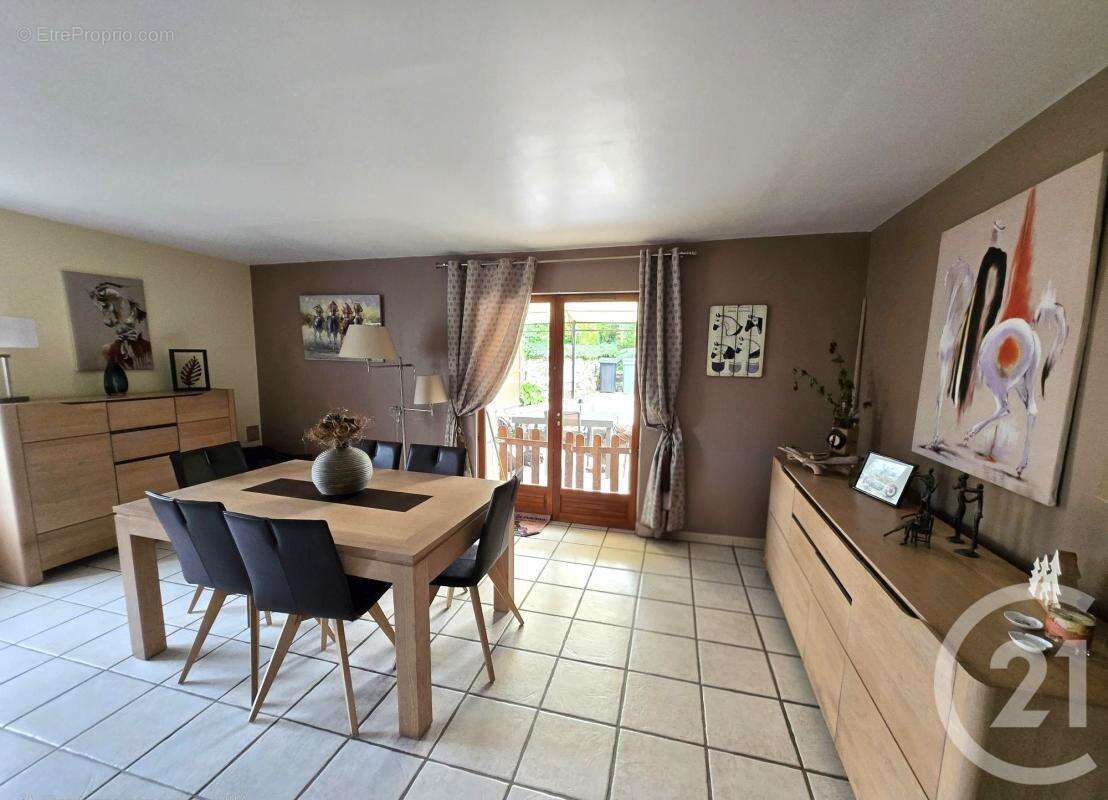 Maison à PONTPOINT
