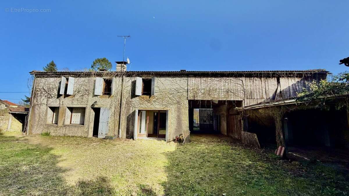 Maison à SAINT-SYMPHORIEN