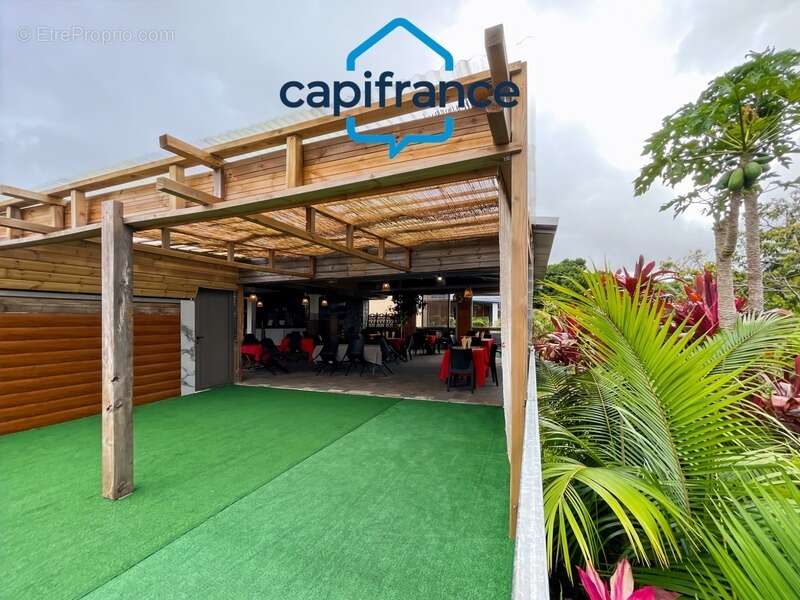 Commerce à SAINTE-ROSE