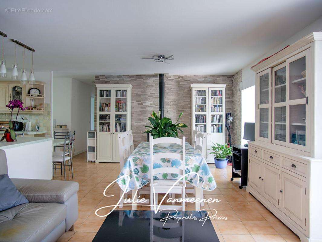 Maison à LA SALVETAT-SAINT-GILLES