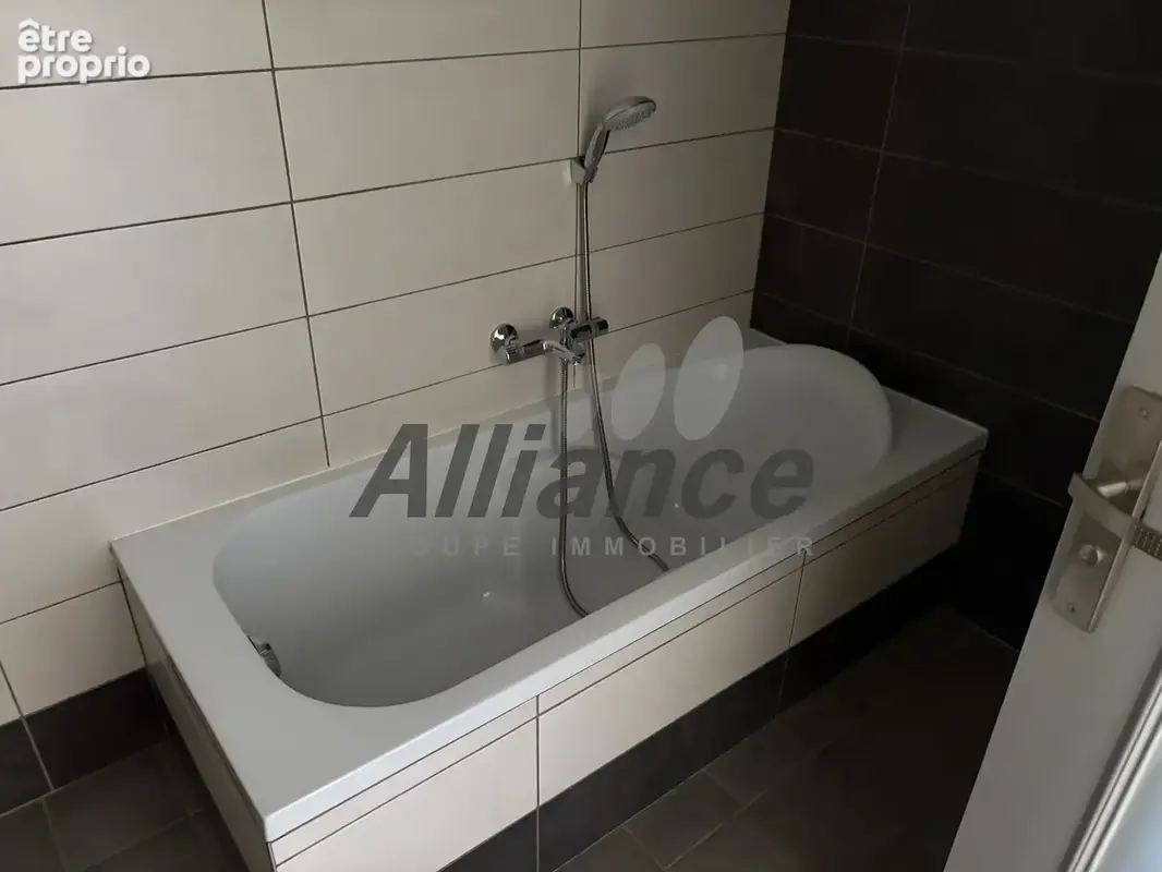 Maison  de  type  f5  sur  sous  sol  a  saint  sauveur - photo 13