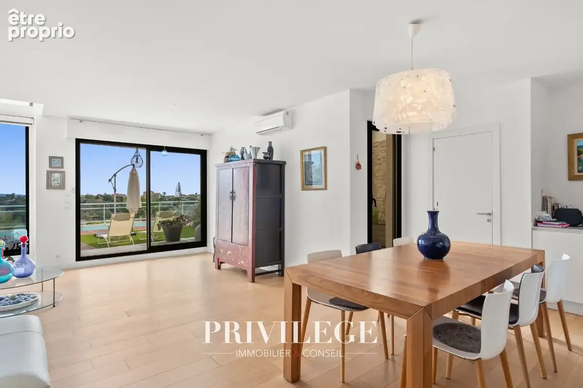 Nice   villa contemporaine avec piscine, vue dégagée et aperçu mer   domaine sécurisé - photo 13