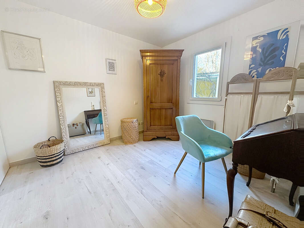 Maison à BAGNOLS-EN-FORET