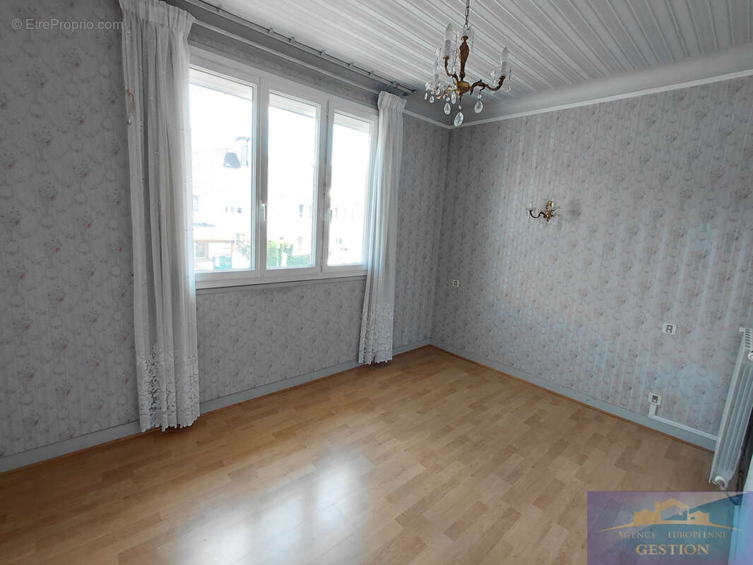 Maison à LOURDES