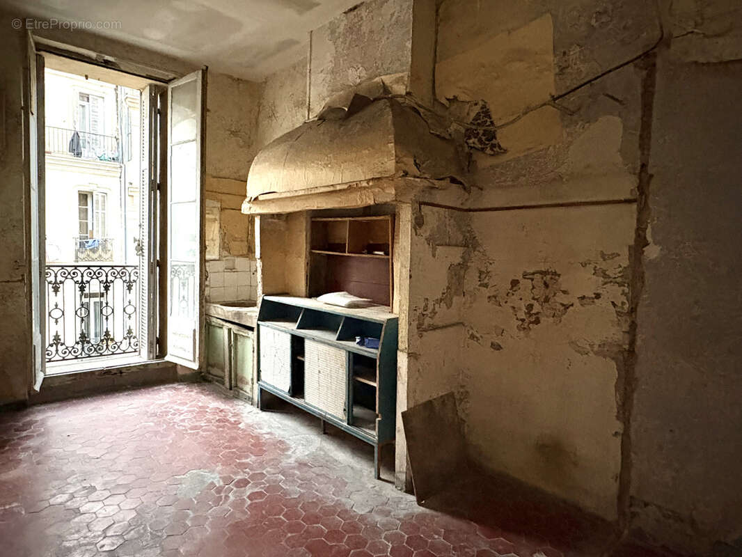 Appartement à MARSEILLE-2E