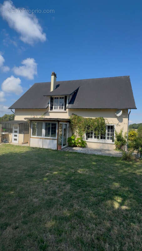 Maison à SAINT-MAURICE-LES-CHARENCEY