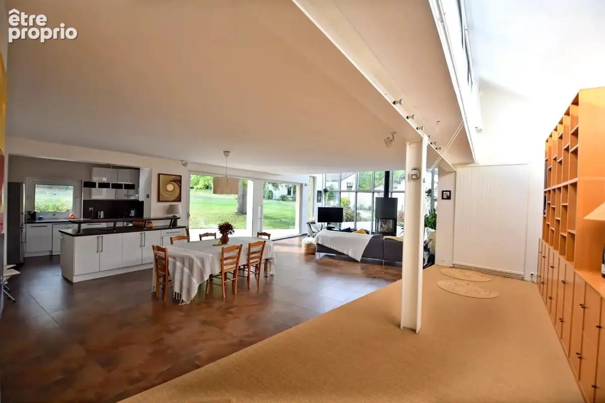 Dpt Yvelines (78), à vendre VILLENNES SUR SEINE, propriété P11 de 327,3 m² sur un terrain piscinable de 1 495,00 m² - photo 5