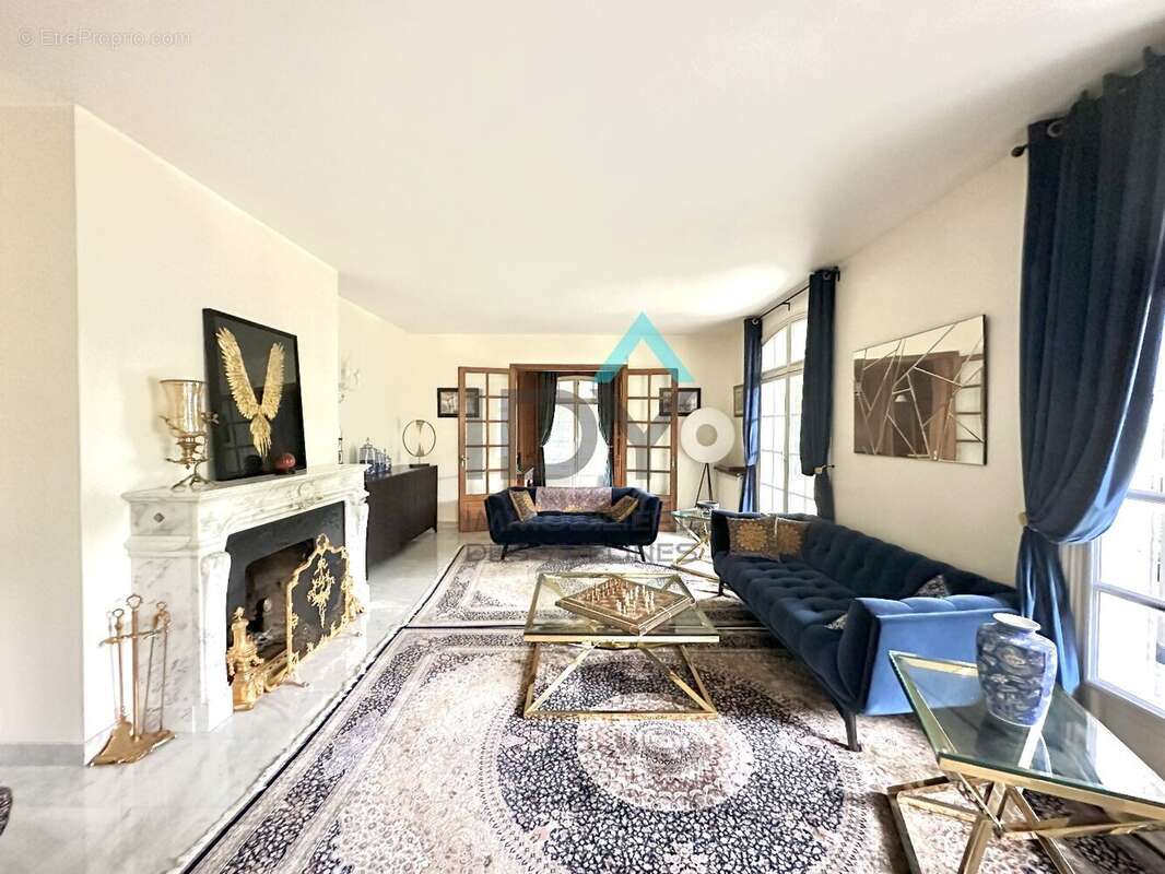 Maison à LE VESINET