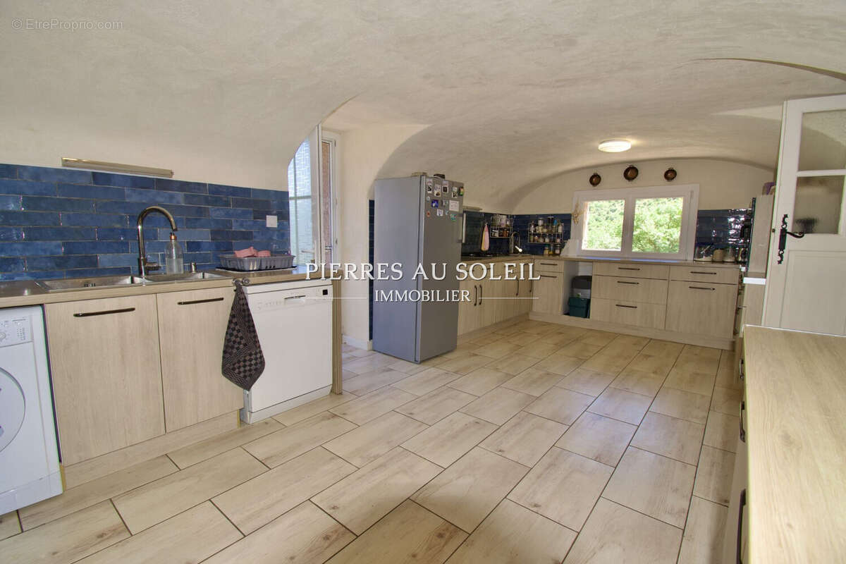 Maison à DIO-ET-VALQUIERES