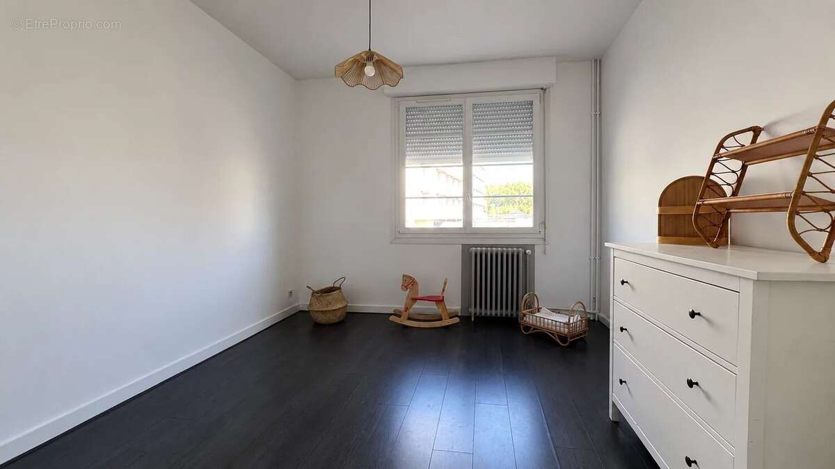 Grand t6 de 163 m² ? toit-terrasse ? plein centre de dax - photo 9