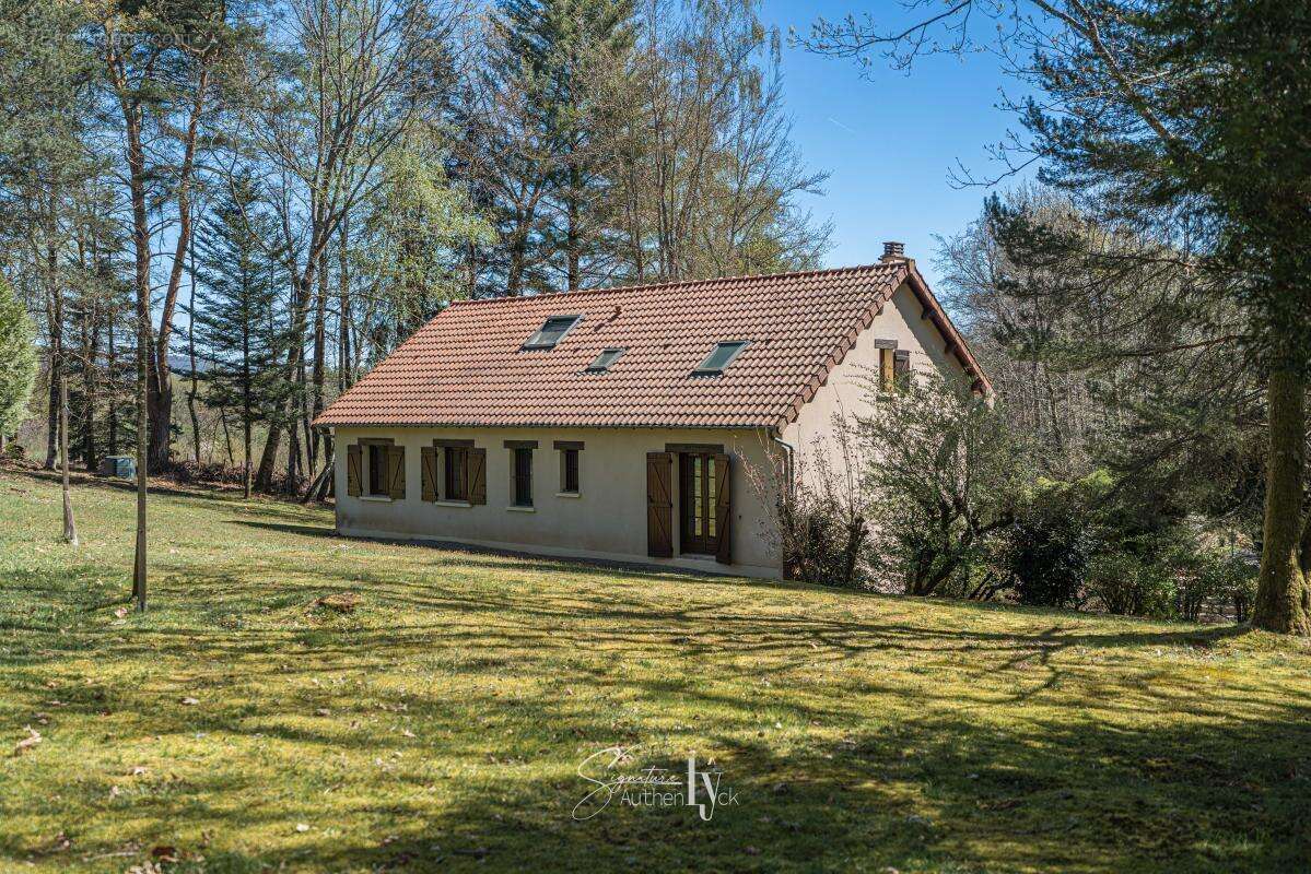 Maison à BONNAC-LA-COTE