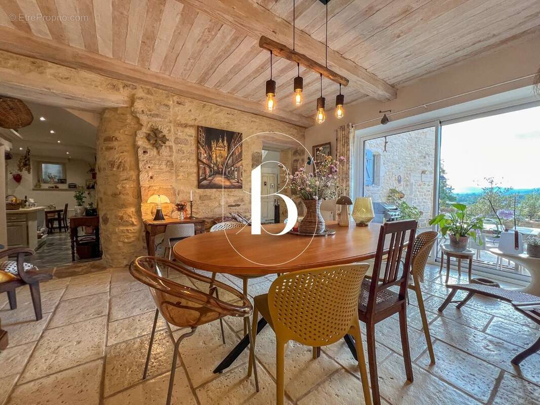 Maison au coeur de village avec vue imprenable - photo 14