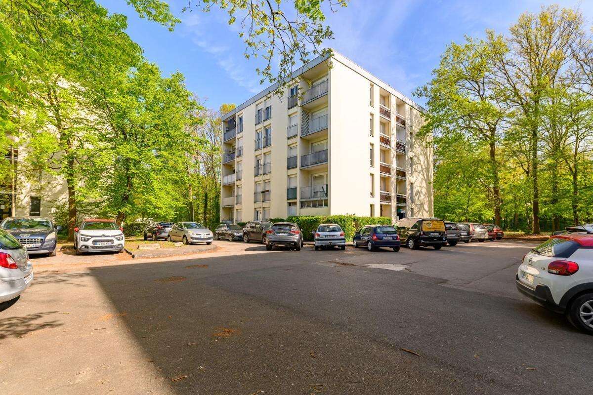 Appartement à TREMBLAY-EN-FRANCE