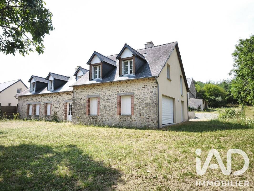 Photo 1 - Maison à CRENNES-SUR-FRAUBEE