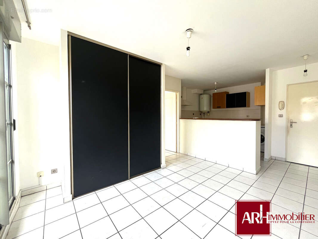 séjour cuisine 2 - Appartement à SAINT-DENIS