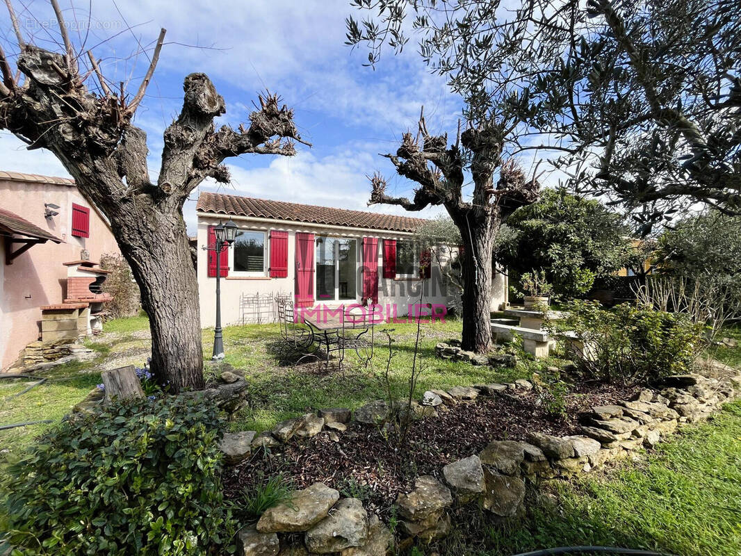Maison à L'ISLE-SUR-LA-SORGUE