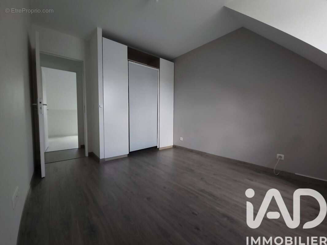 Photo 8 - Maison à BRIERES-LES-SCELLES