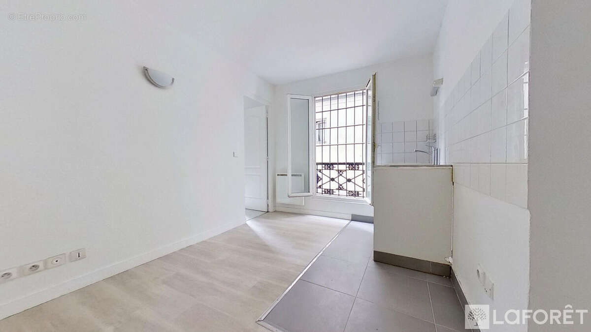 Appartement à PARIS-17E