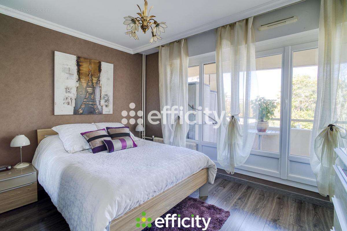 Appartement à LYON-9E
