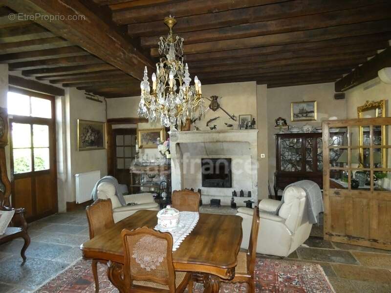 Maison à SAINT-MARTIN-EN-BRESSE