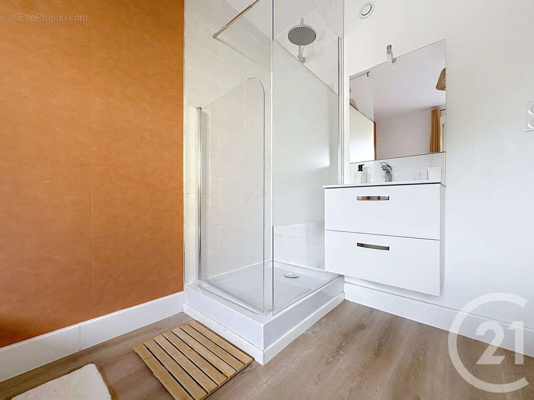 Appartement à SAINT-ANDRE-LES-VERGERS